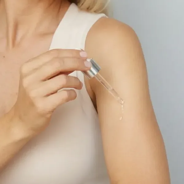 Applying the No-Tox Lifting Serum